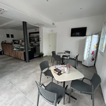 ゲストハウス Ca Rossa